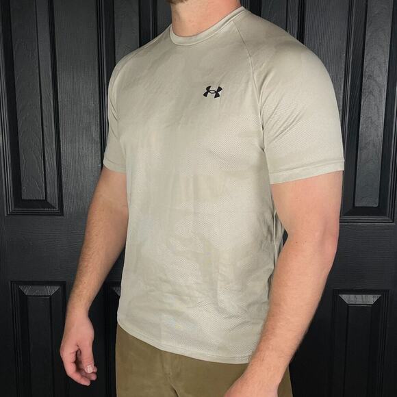 Under Armour Camo T Shirt - Picture 2 of 4